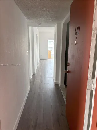 $2,100 | 3675 West 11th Avenue, Unit 320, Hialeah, FL 33012