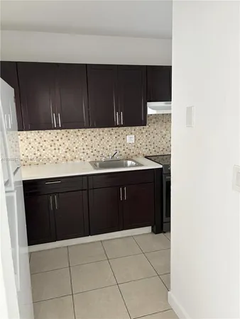 $2,100 | 3675 West 11th Avenue, Unit 320, Hialeah, FL 33012