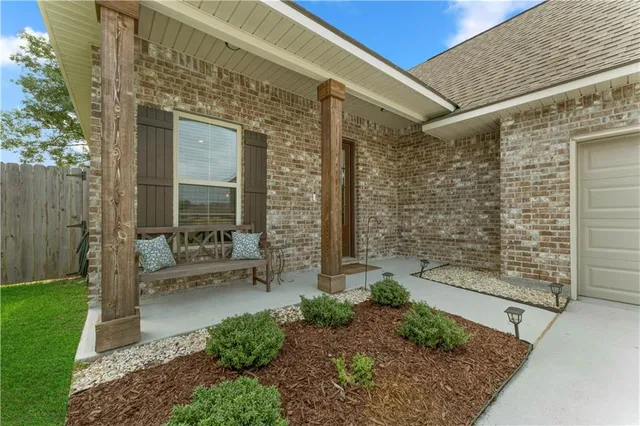 $2,100 | 20822 Great Plains Avenue, Zachary, LA 70791