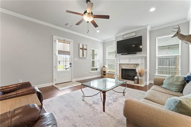 $2,100 | 20822 Great Plains Avenue, Zachary, LA 70791