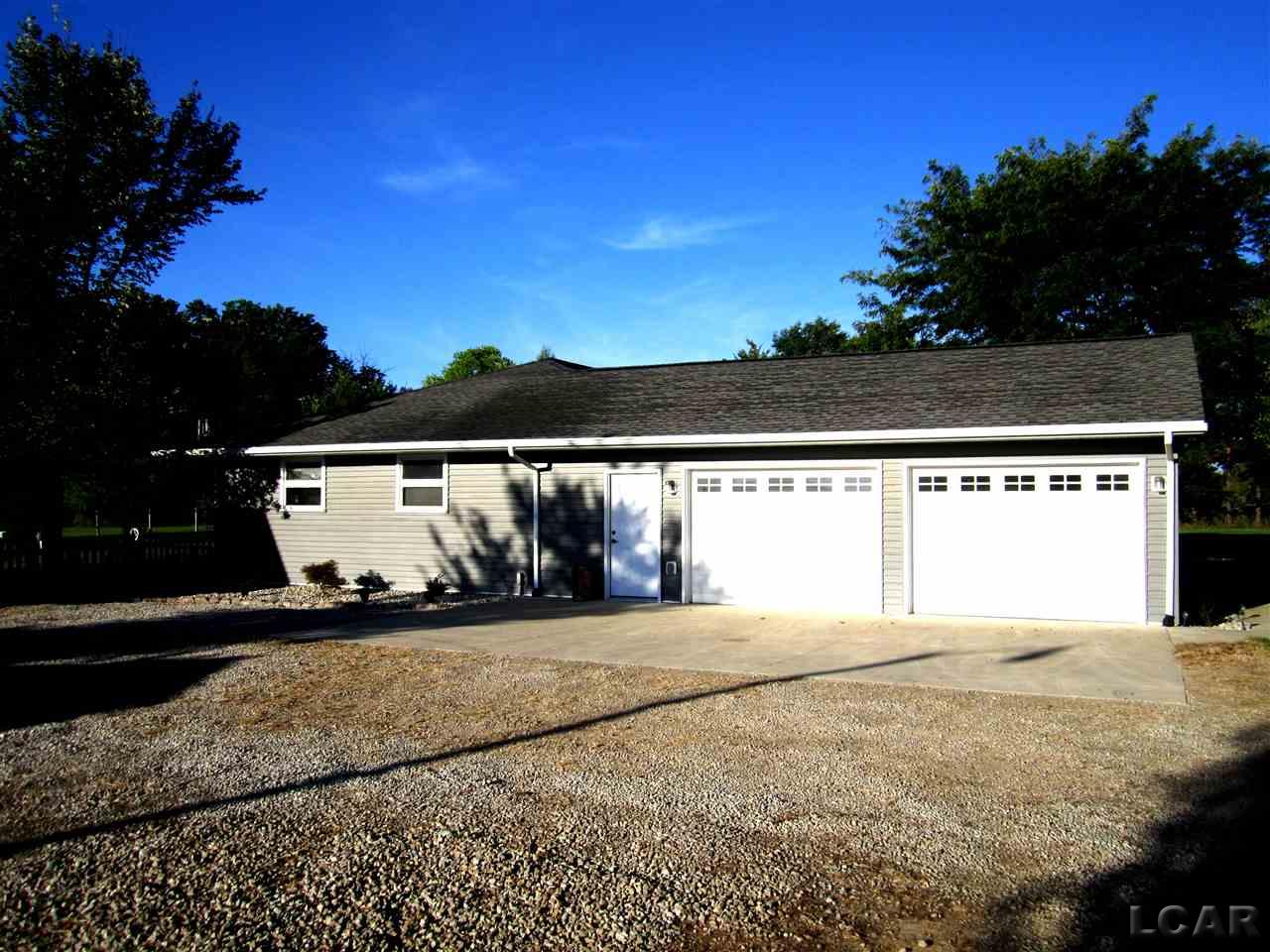 16201 Lowe Road Hudson, MI 49247 - Photo 2 of 21 Side Load Garage