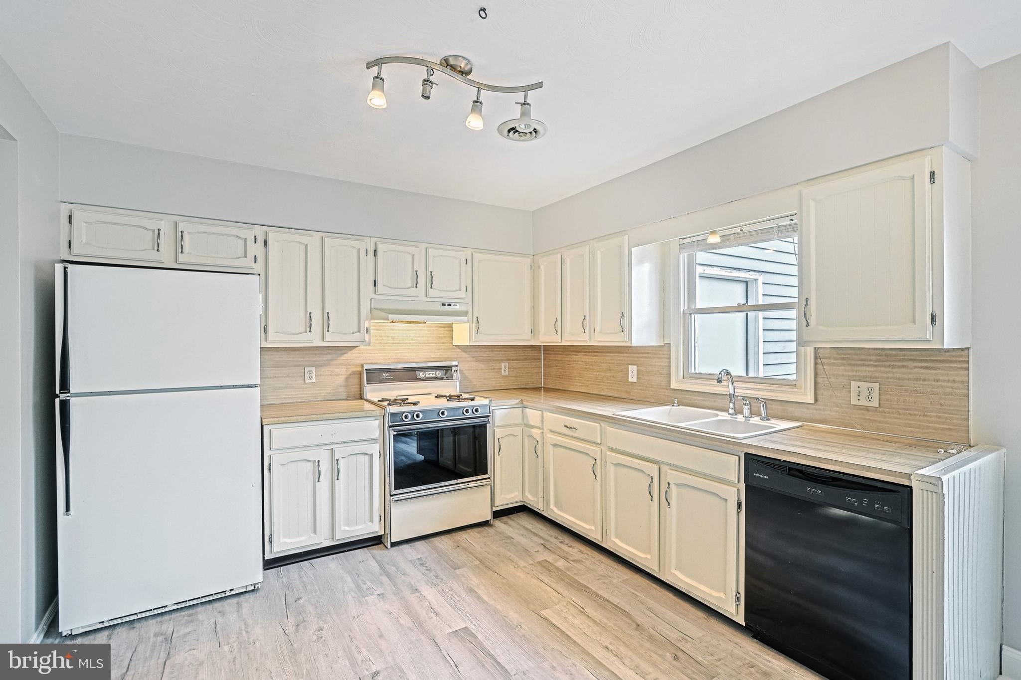 621 Fulton Street Hanover, PA 17331 - Photo 10 of 24 Gallery Image 10