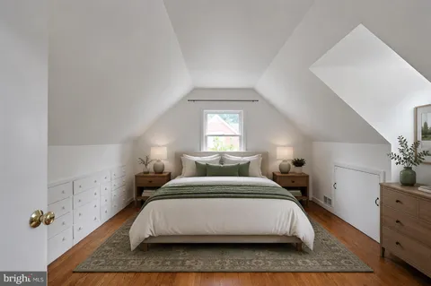 $399,000 | 8702 50th Place, College Park, MD 20740