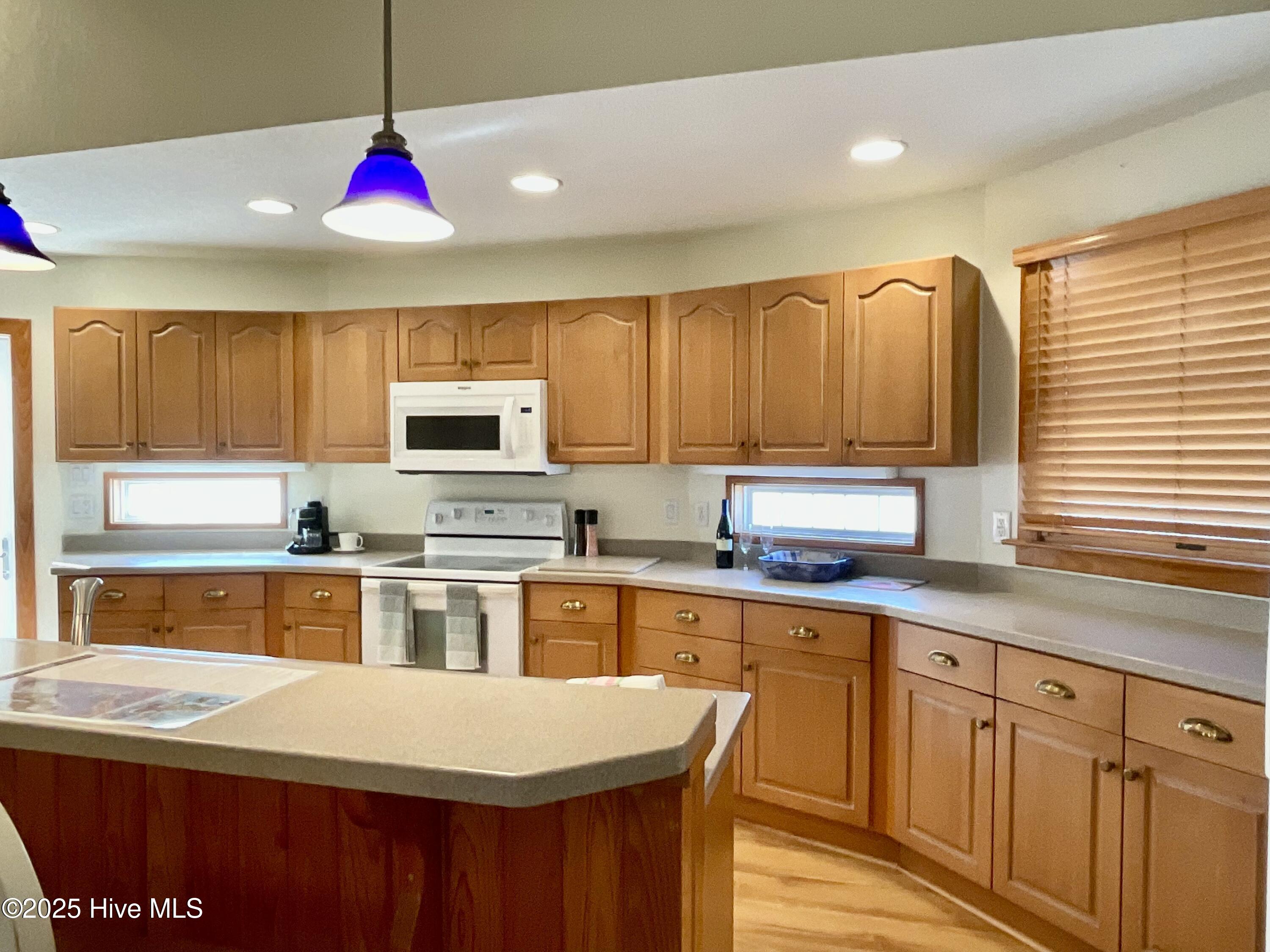 2094 Sandfiddler Road Corolla, NC 27927 - Photo 11 of 62 1CBAAA3A-DB56-4112-AD57-B342AAAB5BA7_1_2