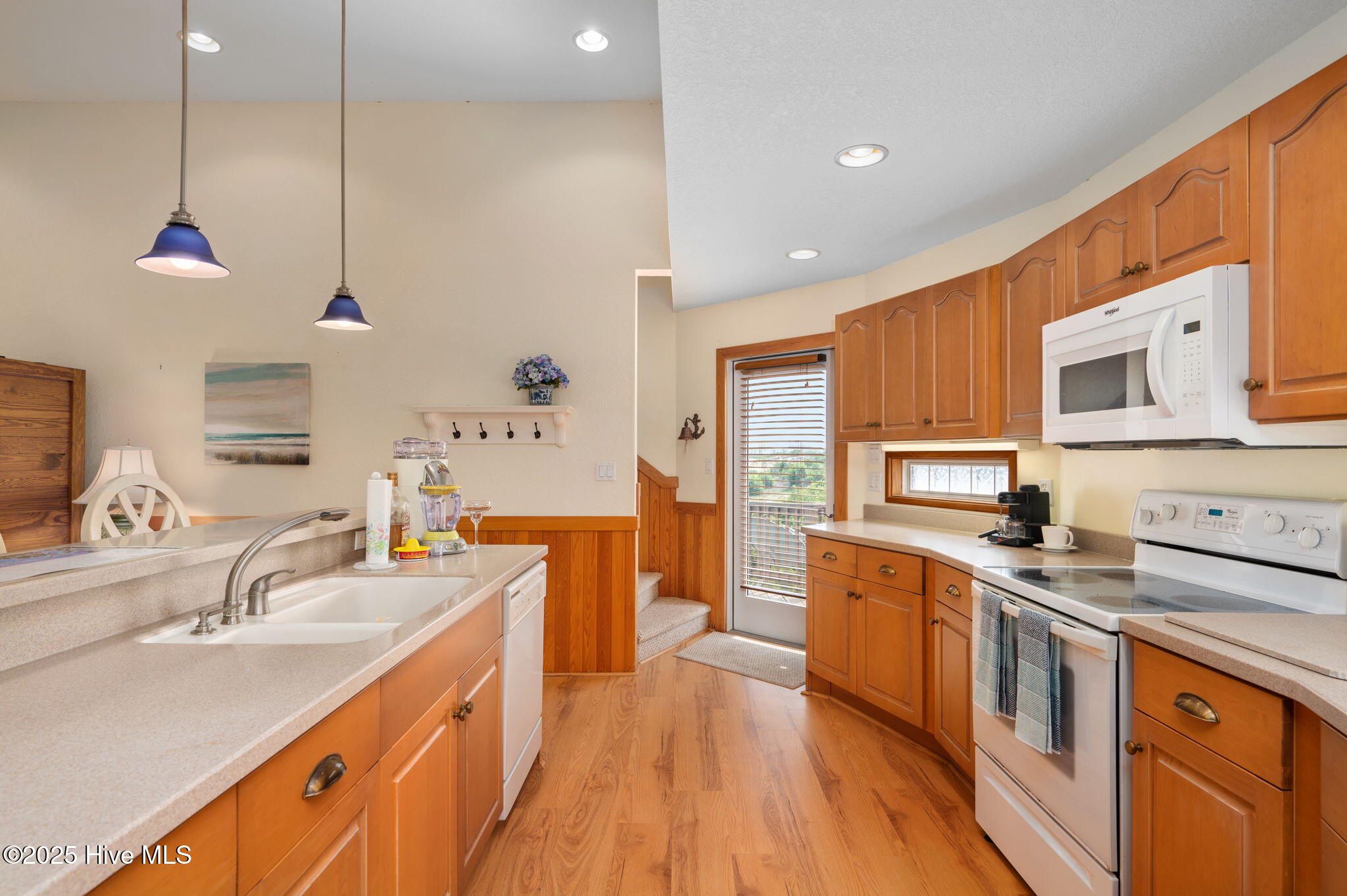 2094 Sandfiddler Road Corolla, NC 27927 - Photo 12 of 62 51-web-or-mls-2094-Sandfiddler-Kitchen-V