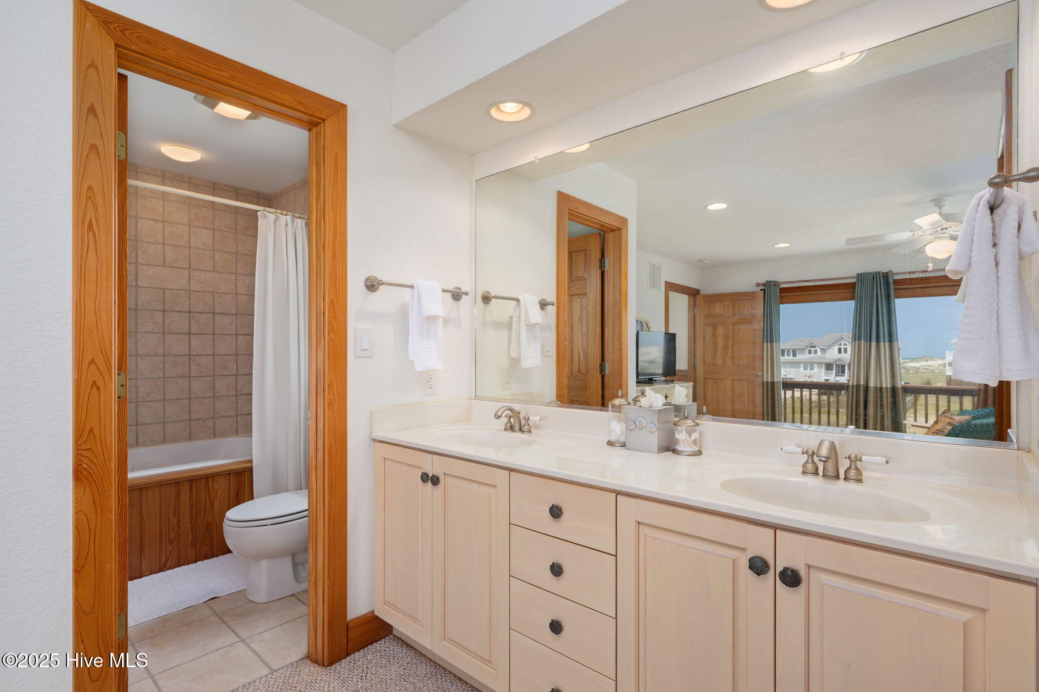 2094 Sandfiddler Road Corolla, NC 27927 - Photo 24 of 62 6-web-or-mls-2094-Sandfiddler-TL-BR3-Pri