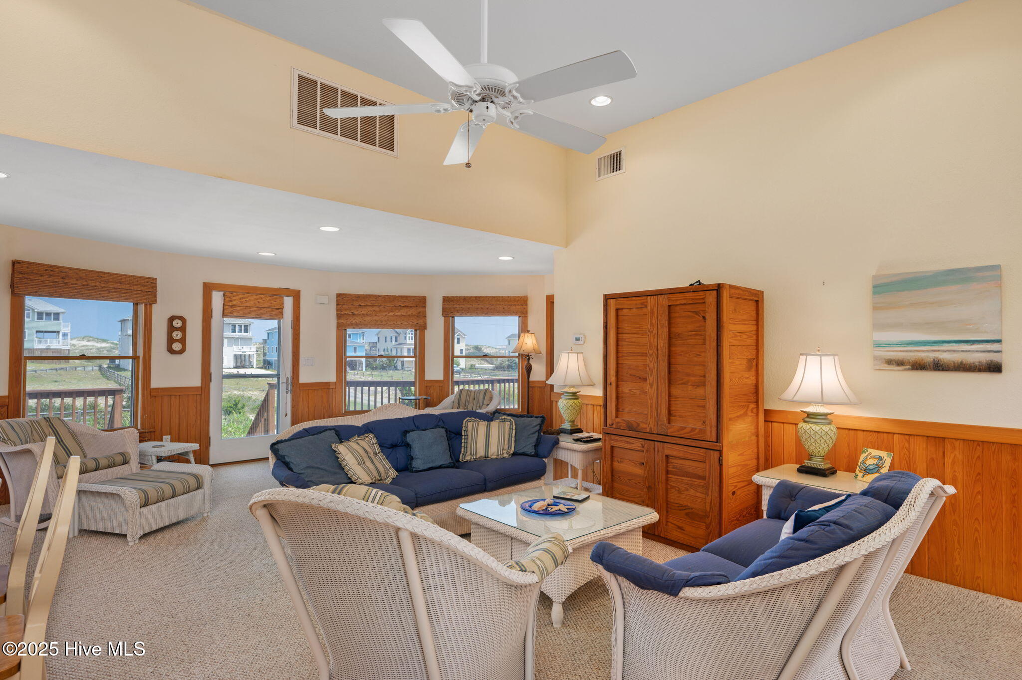 2094 Sandfiddler Road Corolla, NC 27927 - Photo 6 of 62 57-web-or-mls-2094-Sandfiddler-Living-V3