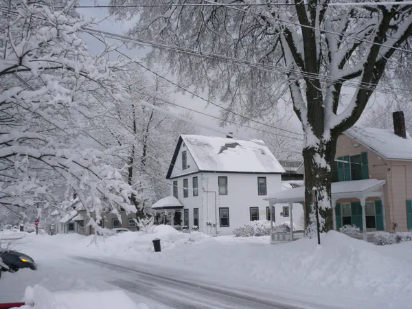 $325,000 | 16 Washington Street, Brattleboro, VT 05301