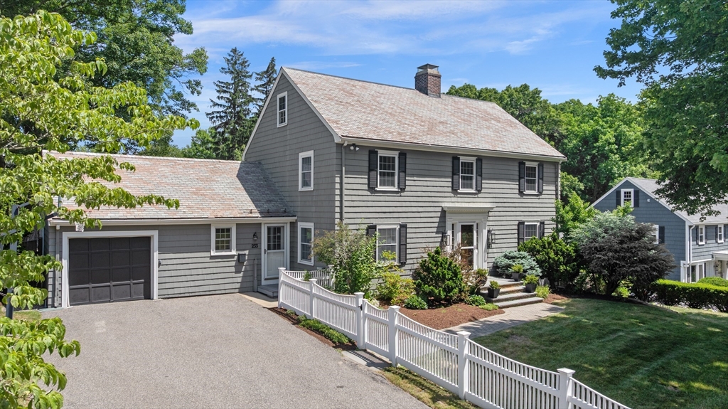 233 Rutledge Road Belmont, MA 02478 - Photo 3 of 37