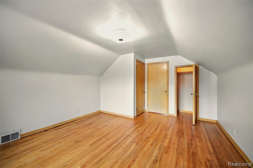 826 Shoreham Road Grosse Pointe Woods, MI 48236 - Photo 23 of 32