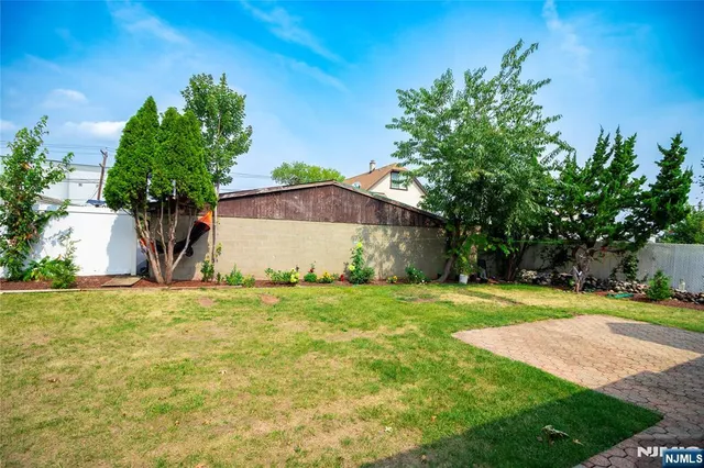 $3,800 | 29 13th Avenue, Elmwood Park, NJ 07407