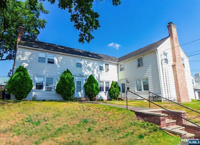 $3,800 | 29 13th Avenue, Elmwood Park, NJ 07407