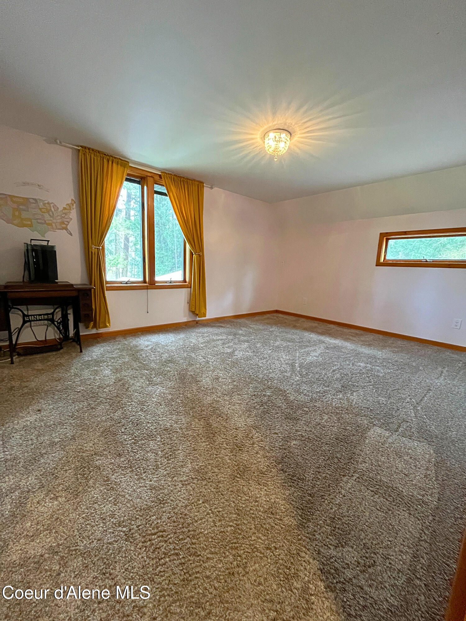 949 Fitzpatrick Road Bonners Ferry, ID 83805 - Photo 24 of 29 UpBed1