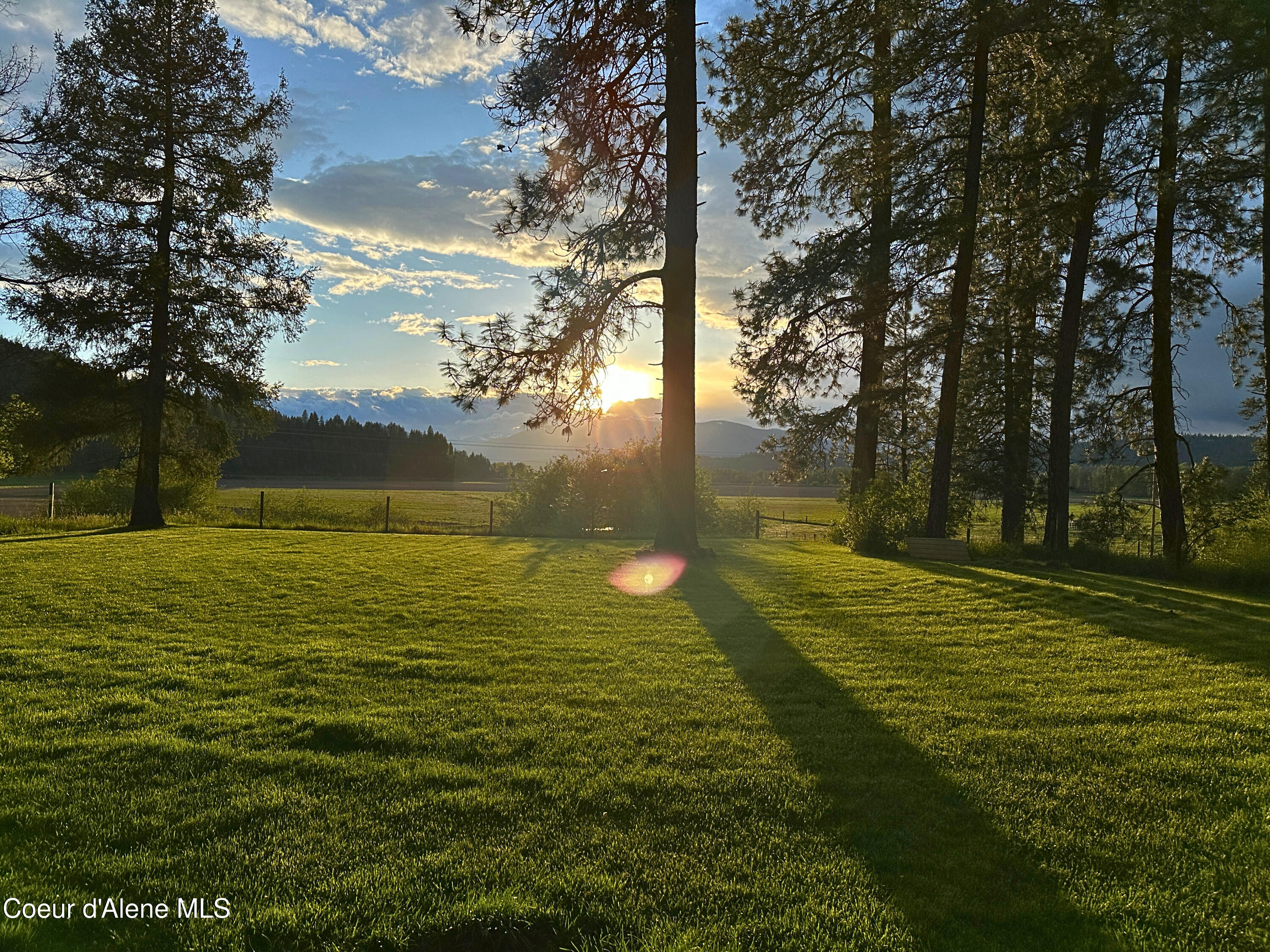 949 Fitzpatrick Road Bonners Ferry, ID 83805 - Photo 28 of 29 ViewfromDeck