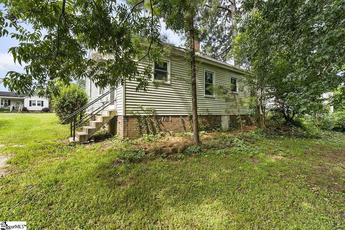409 East Florida Street Clinton, SC 29325 - Photo 11 of 14