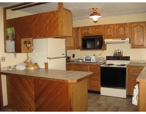 100 Brooks Village Road Phillipston, MA 01331 - Photo 2 of 8