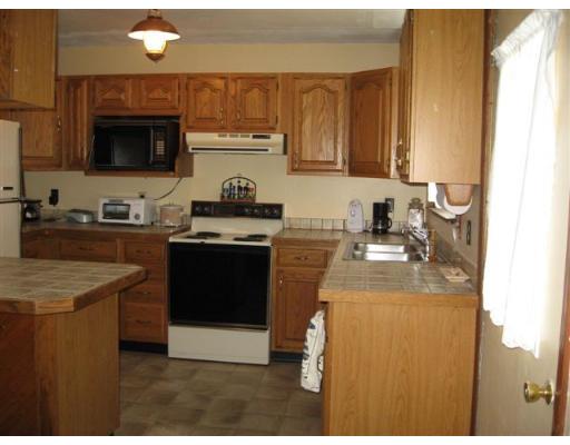 100 Brooks Village Road Phillipston, MA 01331 - Photo 3 of 8