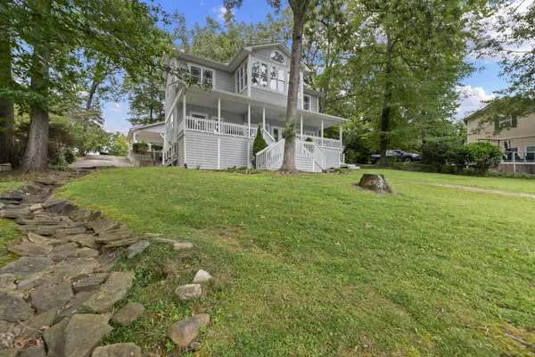 $1,069,000 | 1112 Groover Road, Spring City, TN 37381