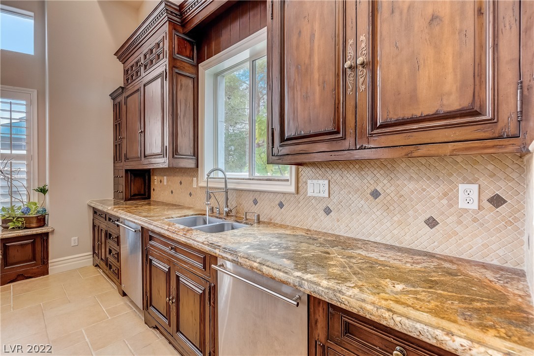 2278 Coral Ridge Avenue Henderson, NV 89052 - Photo 15 of 66