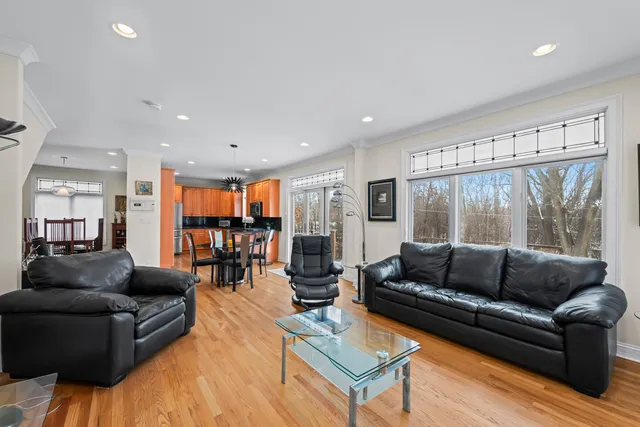 $850,000 | 2446 Western Avenue, Highland Park, IL 60035