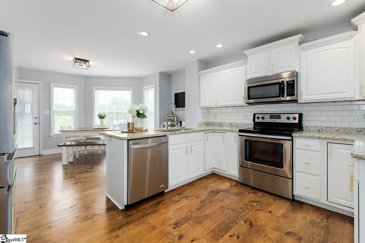 175 Wilkins Boulevard Inman, SC 29349 - Photo 6 of 33
