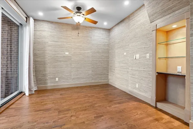 $3,000 | 1102 North Wolcott Avenue, Unit 2, Chicago, IL 60622