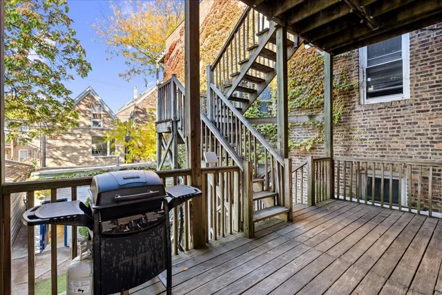 $3,000 | 1102 North Wolcott Avenue, Unit 2, Chicago, IL 60622