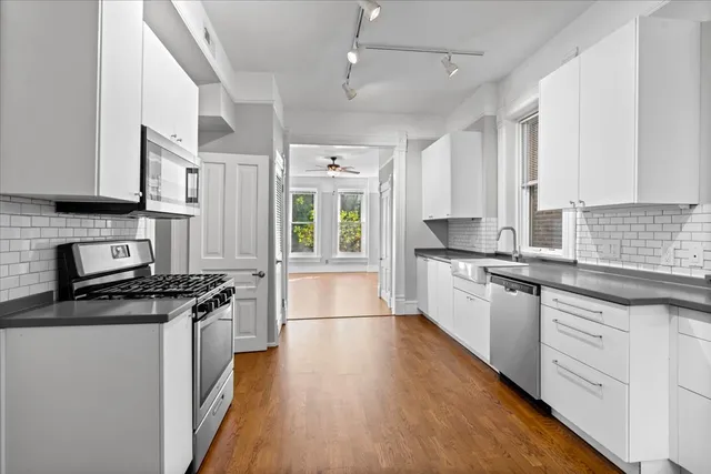 $3,000 | 1102 North Wolcott Avenue, Unit 2, Chicago, IL 60622