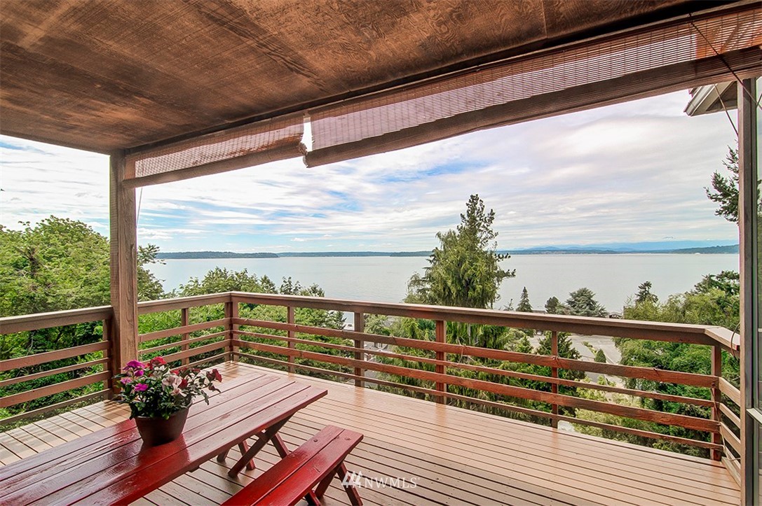 5221 Southwest Jacobsen Road Seattle, WA 98116 - Photo 14 of 25 Gallery Image 14