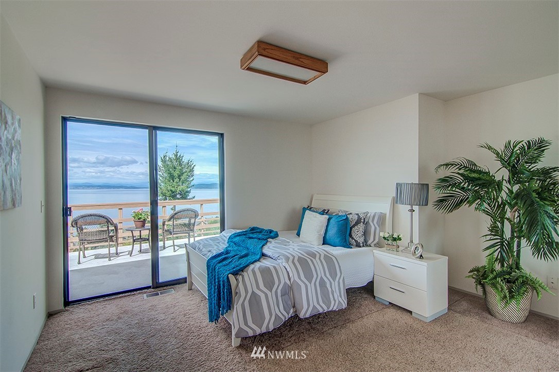 5221 Southwest Jacobsen Road Seattle, WA 98116 - Photo 19 of 25 Gallery Image 19