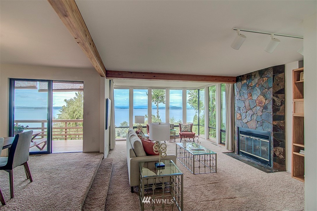 5221 Southwest Jacobsen Road Seattle, WA 98116 - Photo 7 of 25 Gallery Image 7