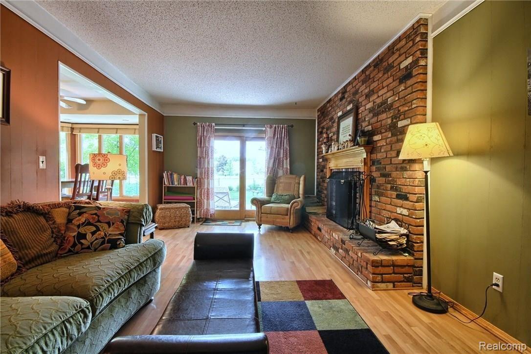 7397 Kingsbridge Road Canton, MI 48187 - Photo 7 of 14 Family_Room_2nd_View.jpg
