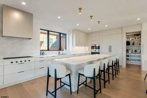 $8,999,000 | 1 South Sumner Avenue, Margate City, NJ 08402
