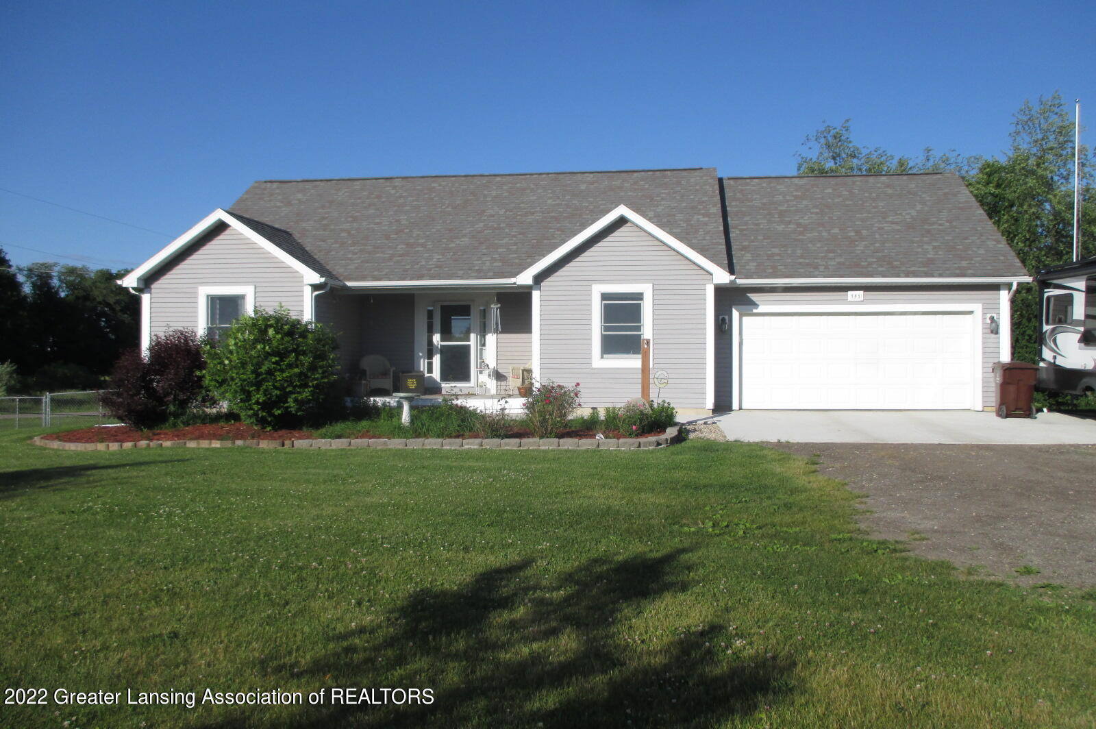 595 South Chester Road Charlotte, MI 48813 - Photo 1 of 33 1 595 S Chester