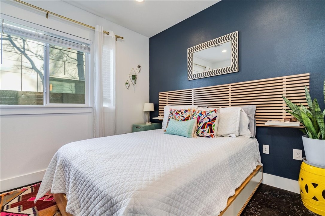 1203 Cometa Street, Unit 2 Austin, TX 78721 - Photo 12 of 20