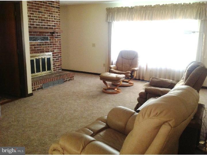 626 Smick Road Salem, NJ 08079 - Photo 3 of 21 Family Room