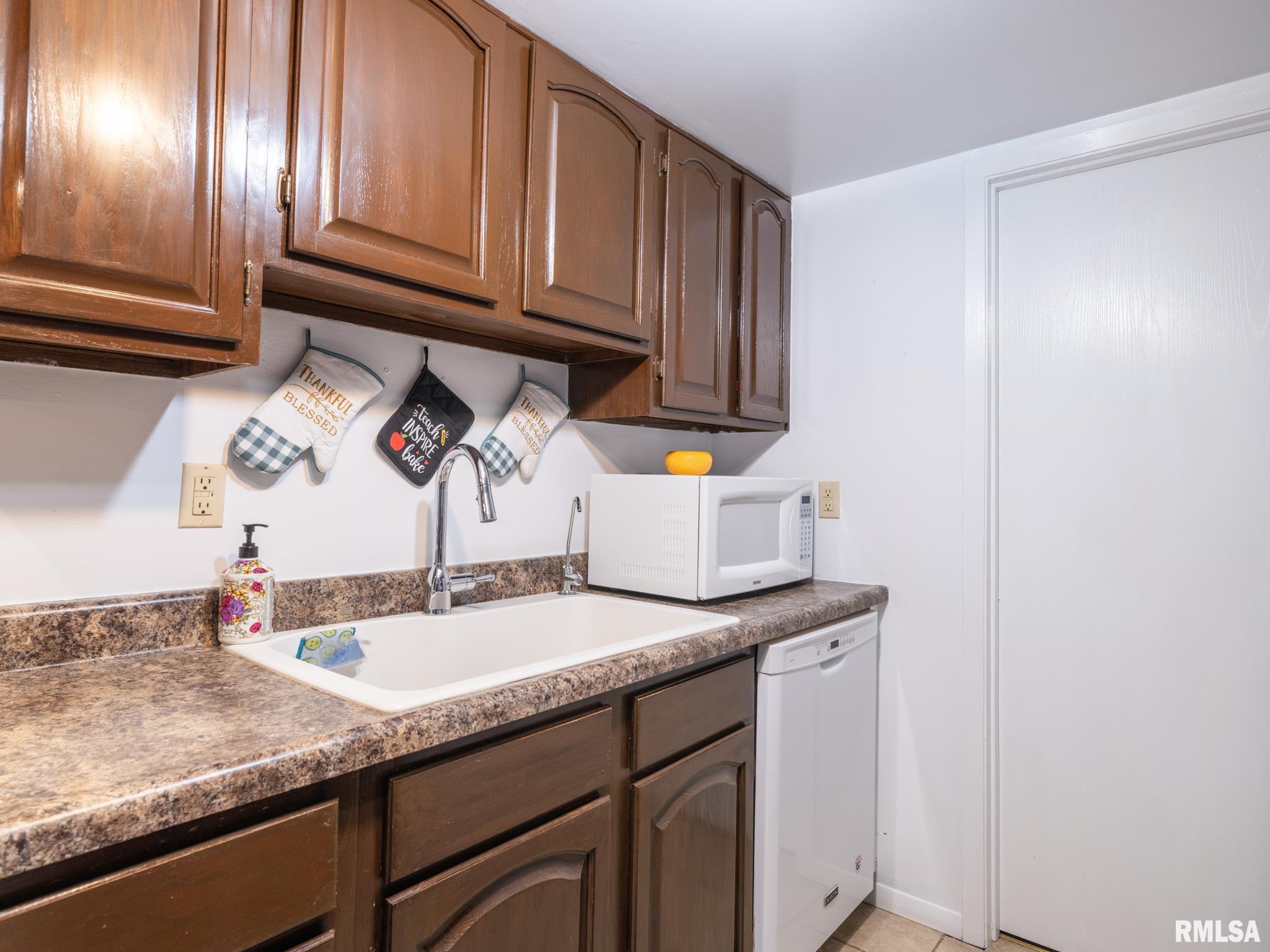 6300 North Allen Road, Unit 13 Peoria, IL 61614 - Photo 15 of 53 Gallery Image 15