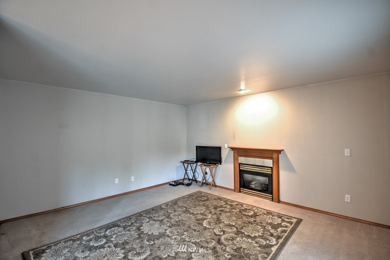 20720 Hobson Road Southwest Centralia, WA 98531 - Photo 7 of 31 Gallery Image 7