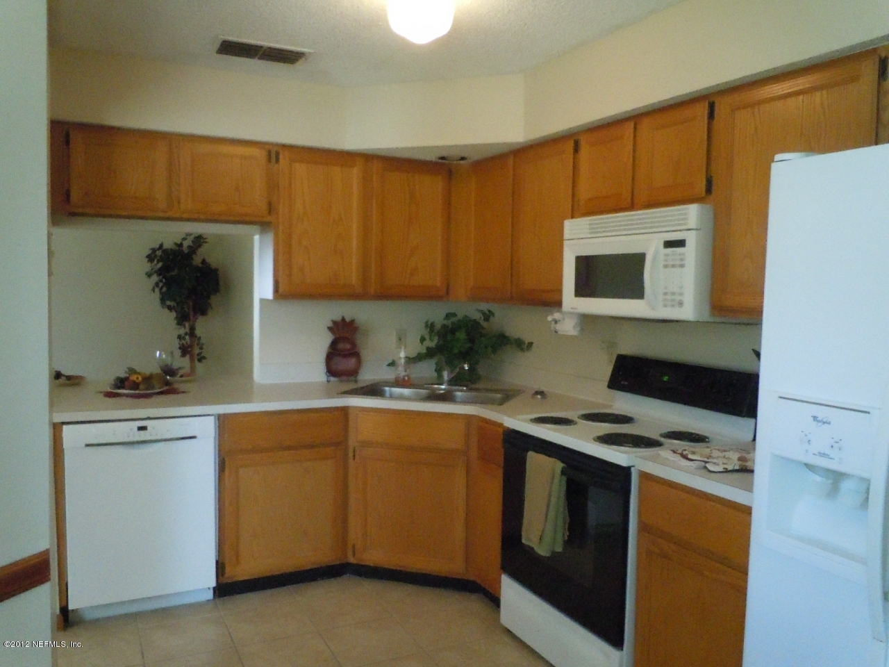931 Aries Road West Jacksonville, FL 32216 - Photo 8 of 18 Kitchen
