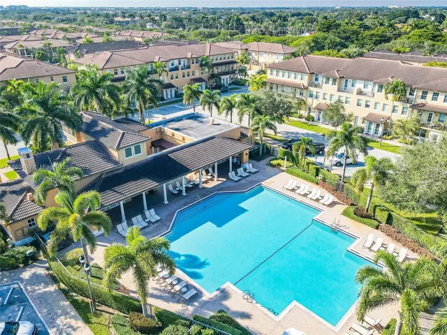 $450,000 | 14749 Southwest 9th Street, Unit 3110, Pembroke Pines, FL 33027