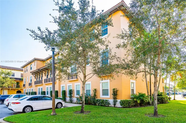 $450,000 | 14749 Southwest 9th Street, Unit 3110, Pembroke Pines, FL 33027