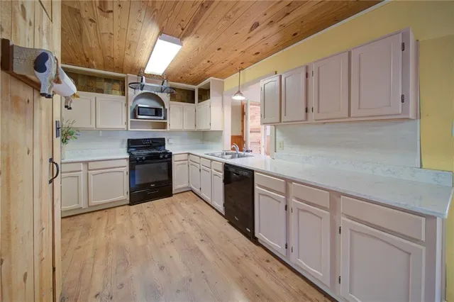 $284,990 | 230 Skyview Drive, Clarkesville, GA 30523