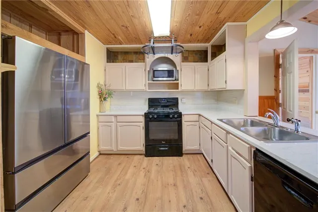 $284,990 | 230 Skyview Drive, Clarkesville, GA 30523