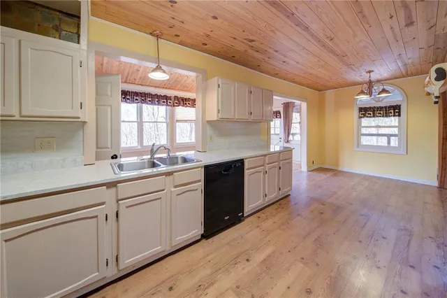 $284,990 | 230 Skyview Drive, Clarkesville, GA 30523