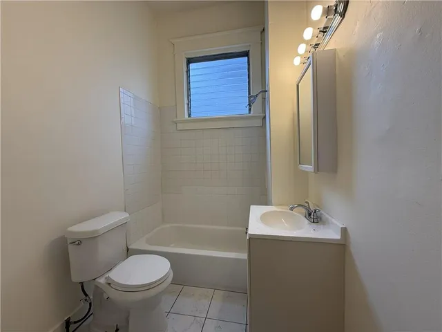 $1,450 | 3029 Banks Street, New Orleans, LA 70119
