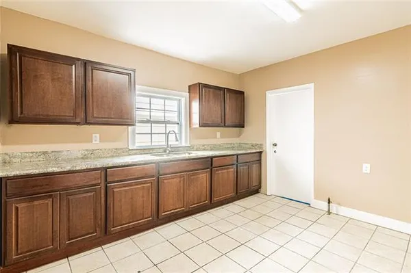 $1,400 | 3029 Banks Street, New Orleans, LA 70119