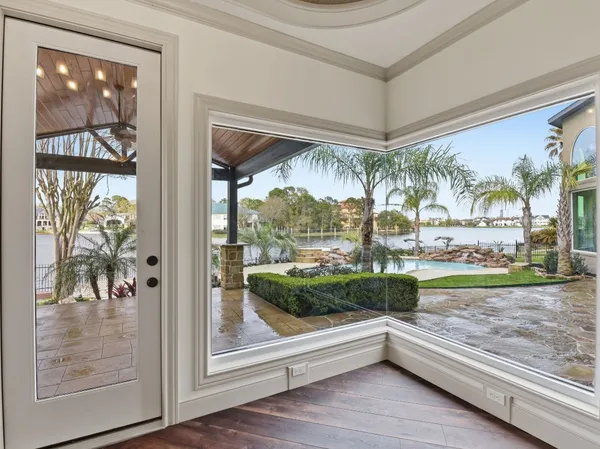 $2,990,000 | 27 Pleasure Cove Drive, The Woodlands, TX 77381