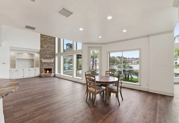 $2,990,000 | 27 Pleasure Cove Drive, The Woodlands, TX 77381