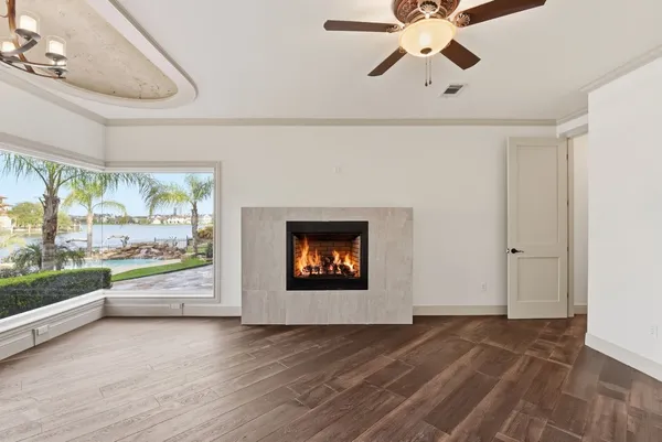 $2,990,000 | 27 Pleasure Cove Drive, The Woodlands, TX 77381