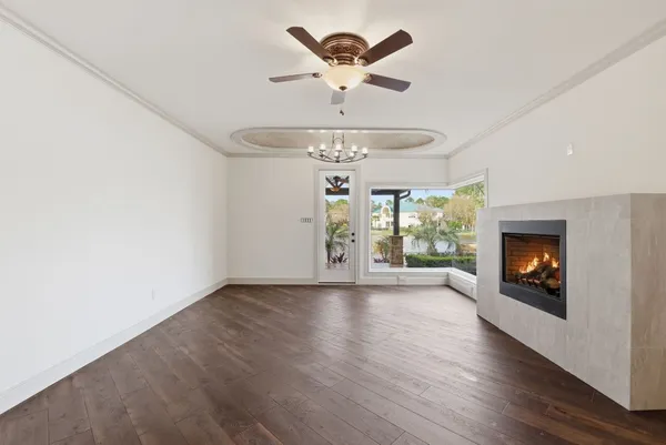 $2,990,000 | 27 Pleasure Cove Drive, The Woodlands, TX 77381